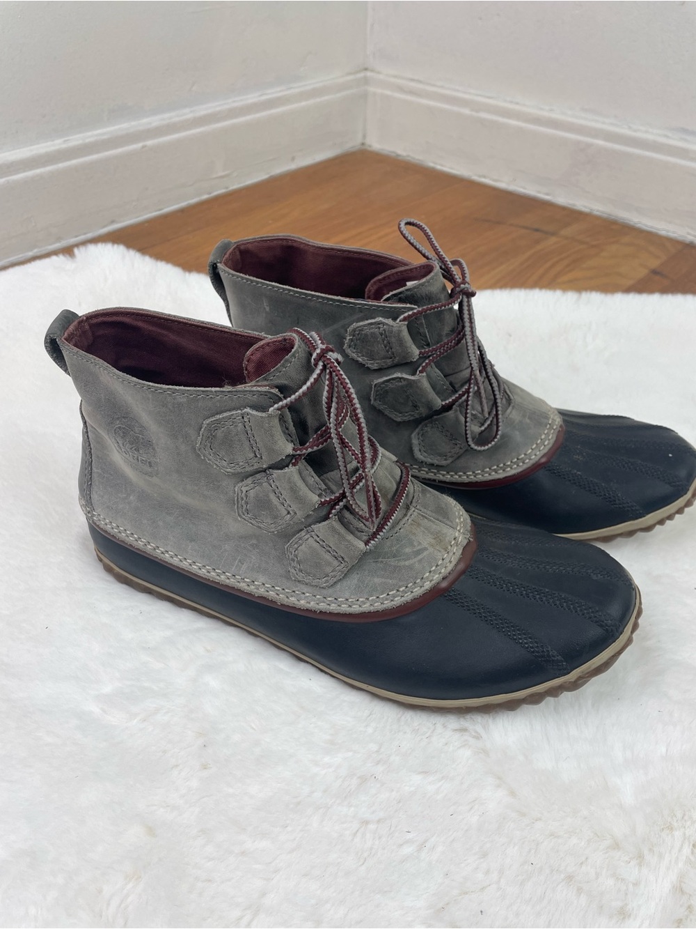Women’s Out N About Rain Two-Tone Lace-Up Duck Boots - Gray and Black